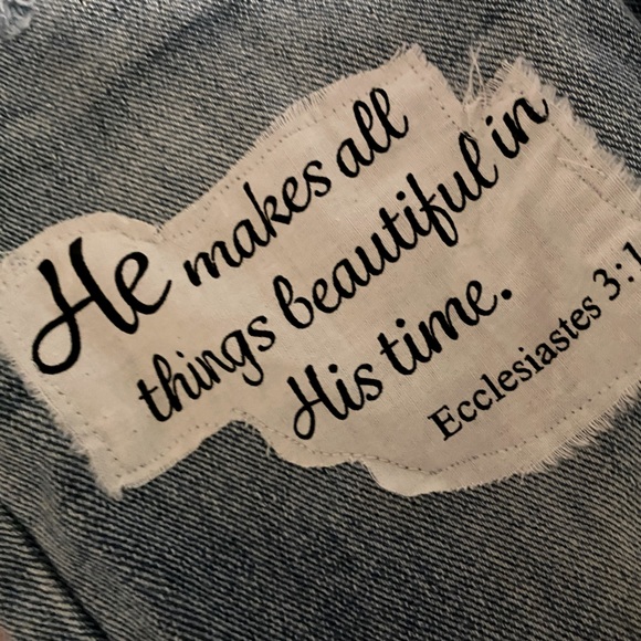 Original modded Scripture Jesus PACSUN Mom light Denim distressed Jeans 27w 23L - Picture 2 of 15